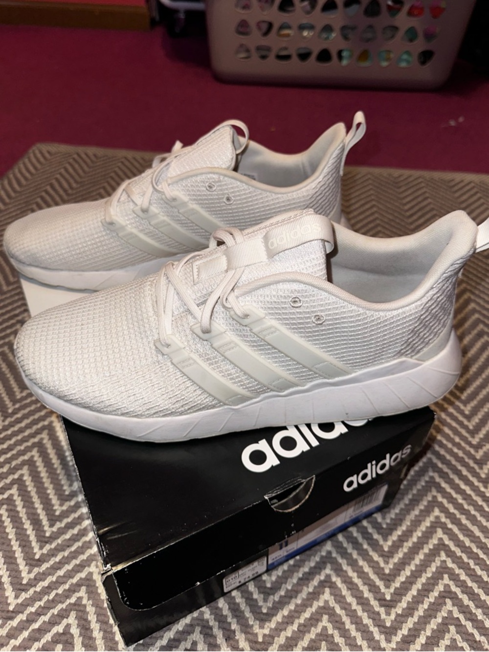adidas men’s White Lightweight Athletic Sneakers